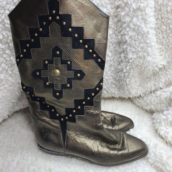 Stuart Weitzman Vintage Aztec Studded Leather‎ Pull-on Boots size 6.5 - Picture 1 of 9